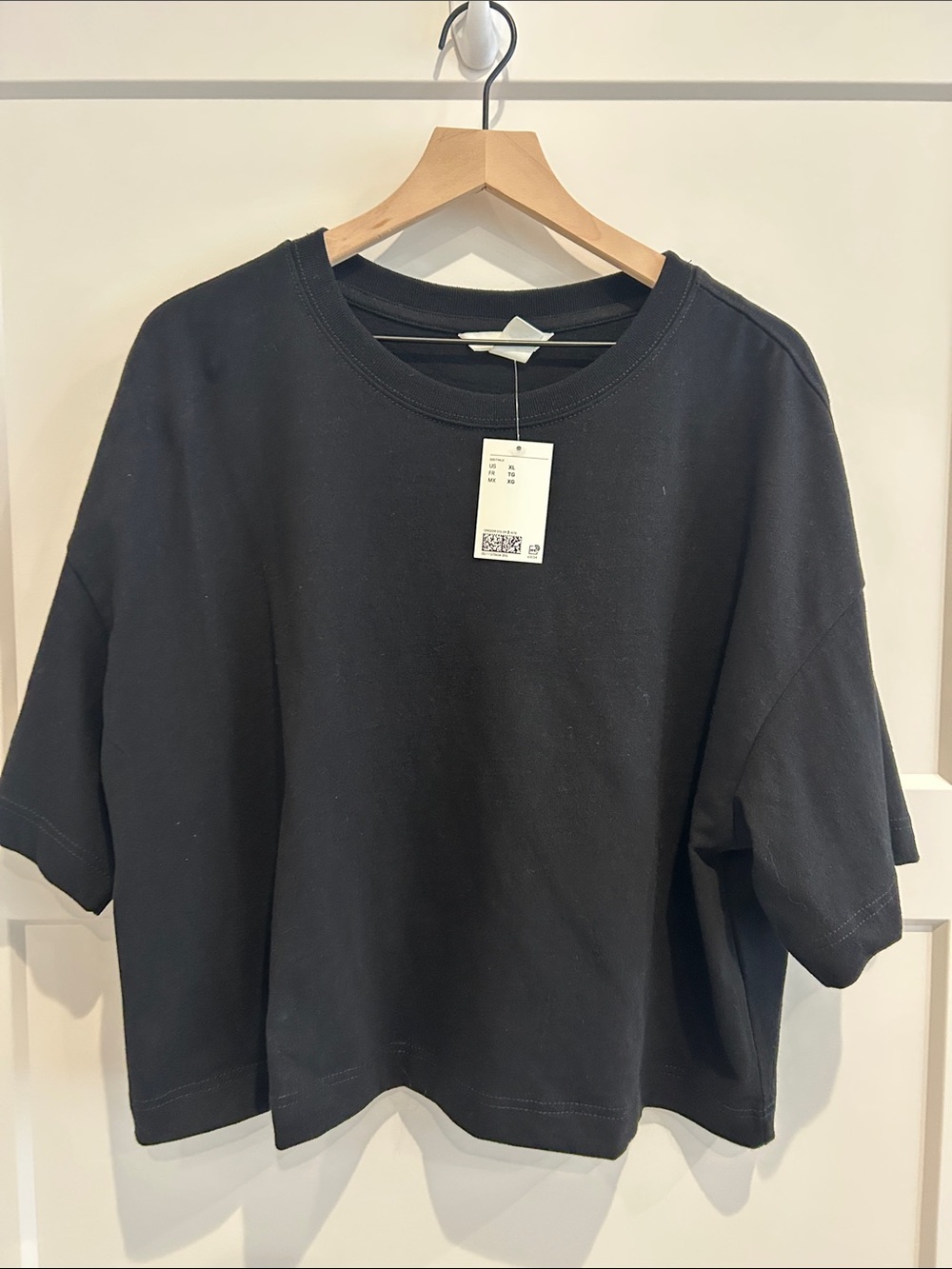 H&M Black Relaxed Crop Crewneck Top - Women